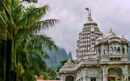 Explore Maharashtra with a Scenic Nashik Tour Package Today