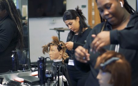 How to Transfer to a Cosmetology School in Houston