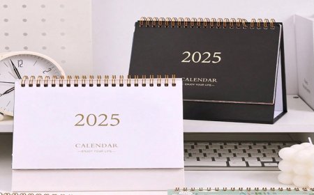 Desk Calendar Printing – Stay Visible on Every Desk, Every Day