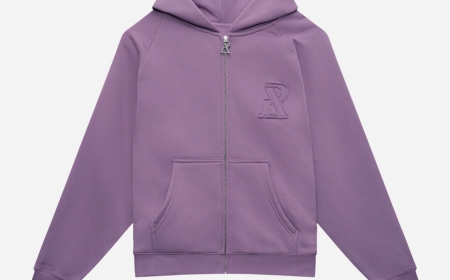 Ink, Fabric, and Precision Inside the Realism Hoodie Aesthetic