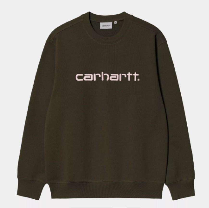 Why Everyone’s Obsessed With the Carhartt Hoodie Right Now.