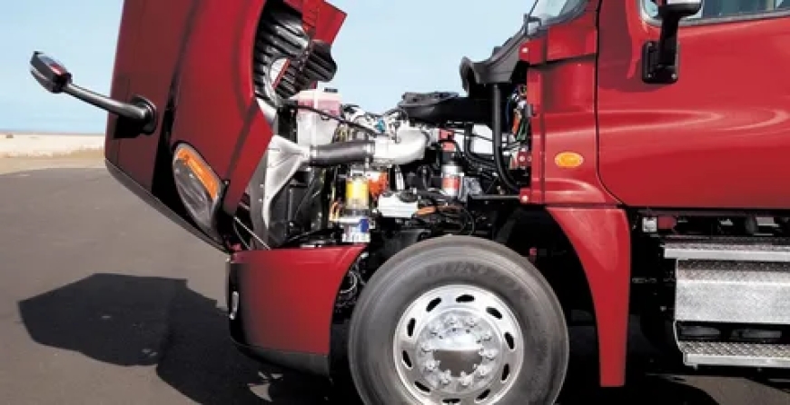 Choosing the Right Company for Reliable Emergency Semi Truck Repair