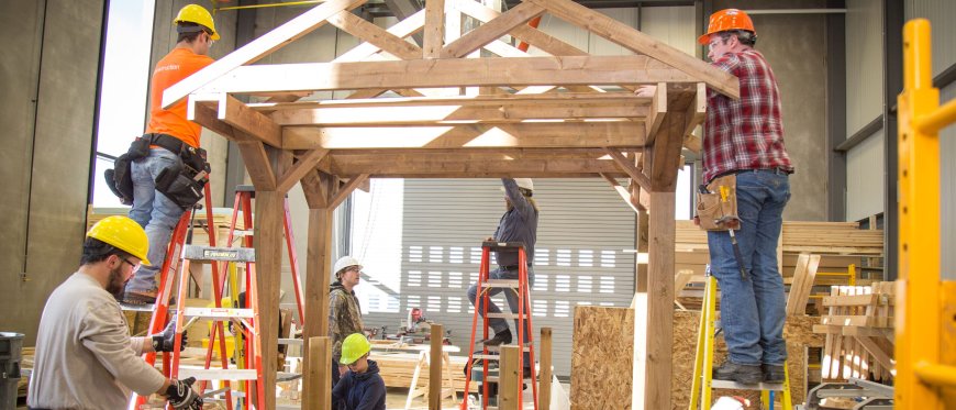 The Role of Professional Carpentry Services in Home Renovation Projects