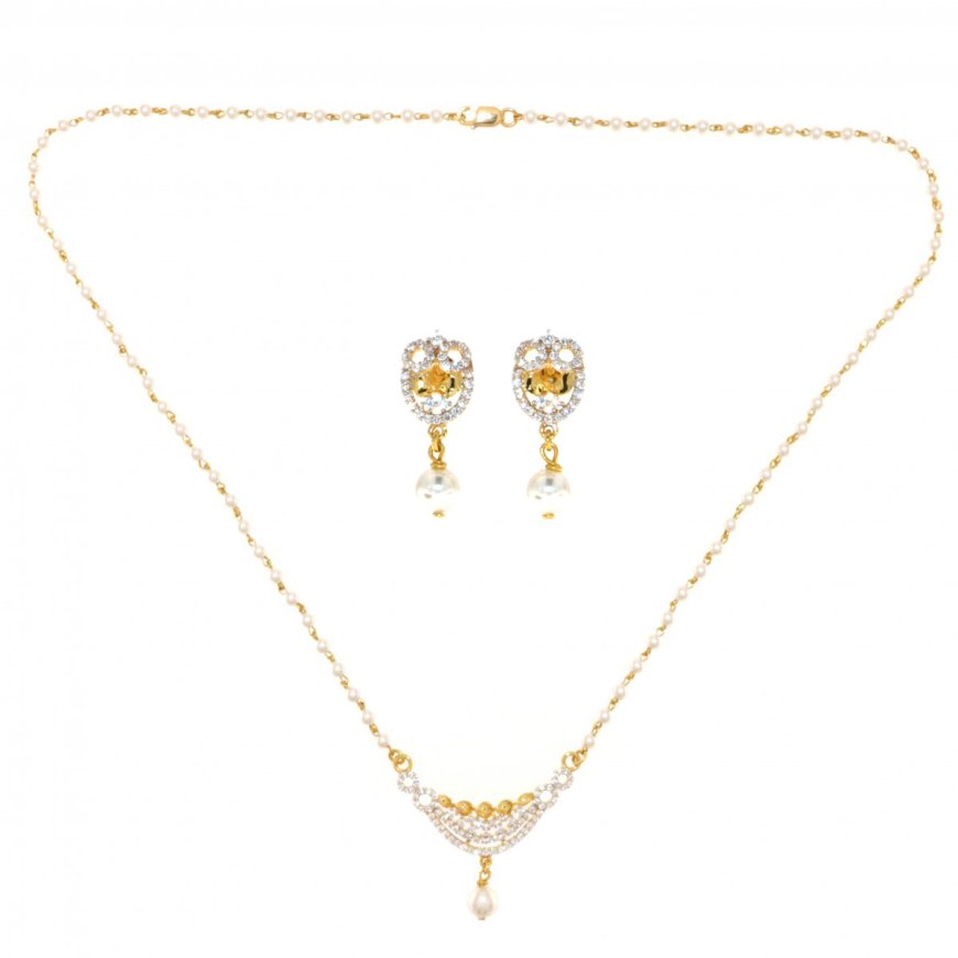 Engagement Gold Necklace Set: Symbol of Love, Luxury, and Elegance
